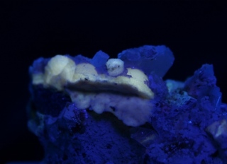 Ferrierite, Heulandite - Monastir, Sardinia, Italy